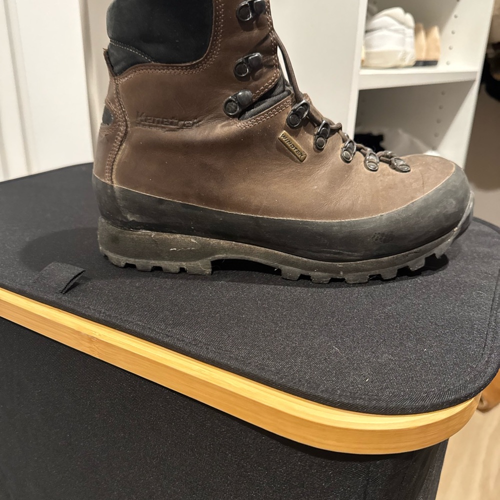 Kenetrek Hardscrabble Brown Hiking Boots for Men